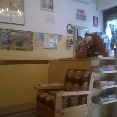 La Passeggiata Отель Дезенцано-дель-Гарда