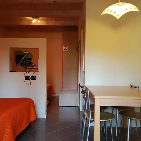 La Passeggiata Дезенцано-дель-Гарда